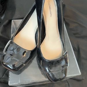 Women’s - Black patent like leather shoes